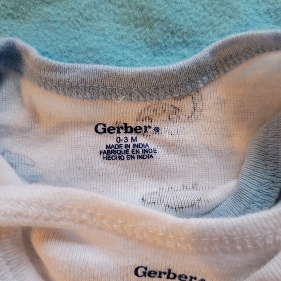 3 for $12 Gerber 0-3M Baby Onsies - Picture 3 of 4